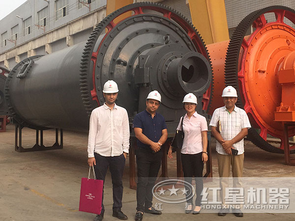 客户考察大型水泥半岛（中国）